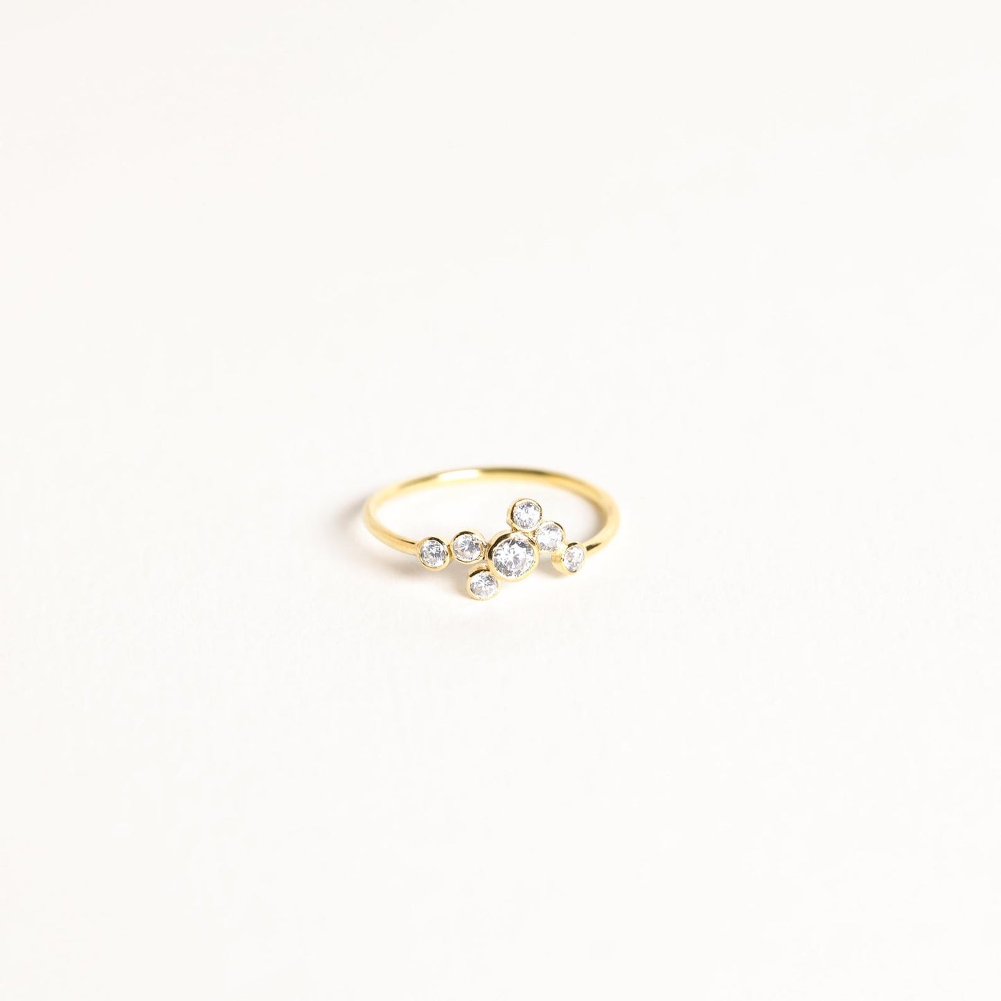Anillo con piedras de nacimiento en racimo