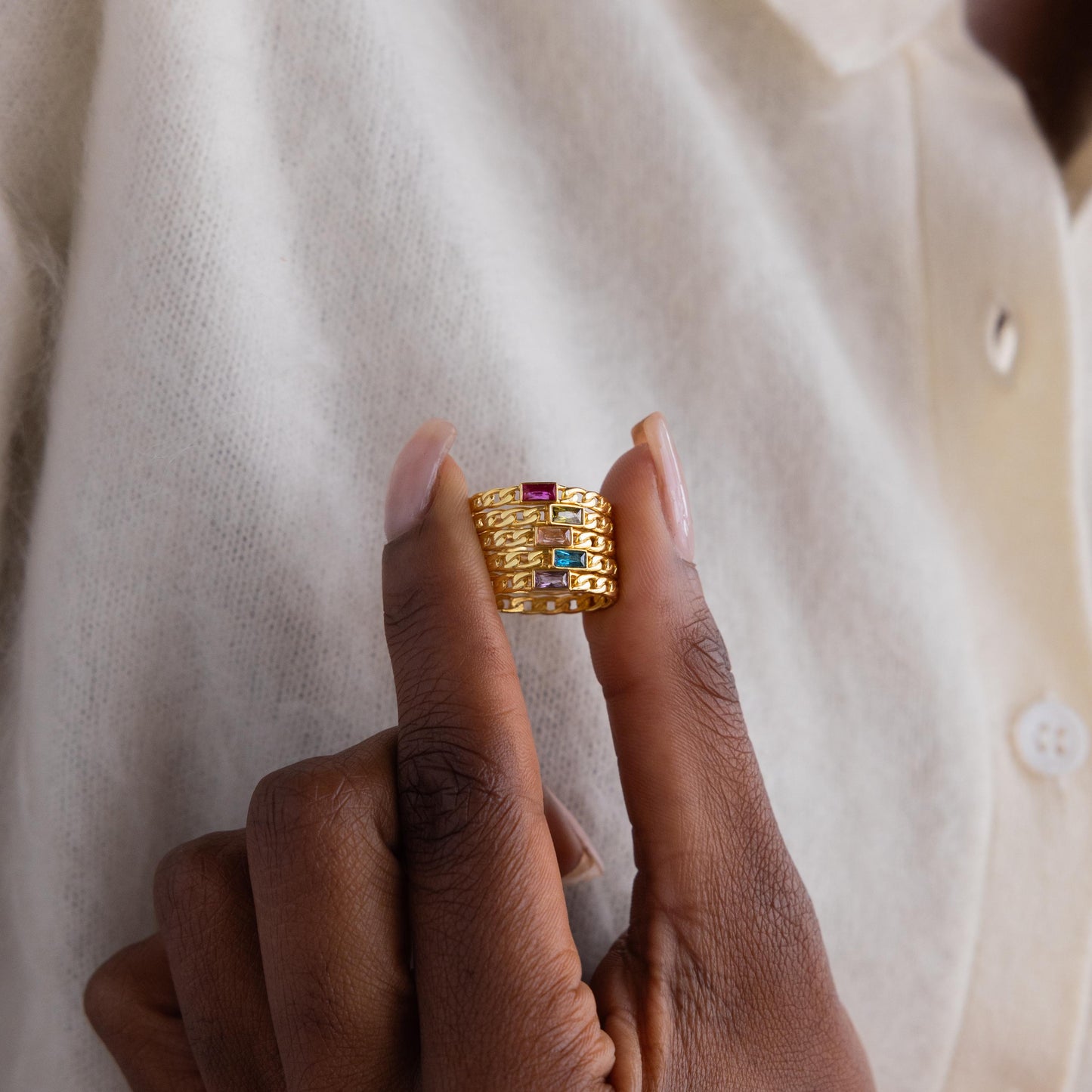 Baguette Birthstone Curb Ring in 18K Gold